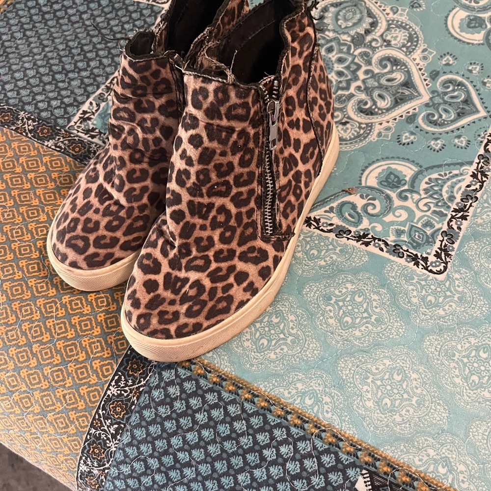 Leopard Print High-Top Sneakers